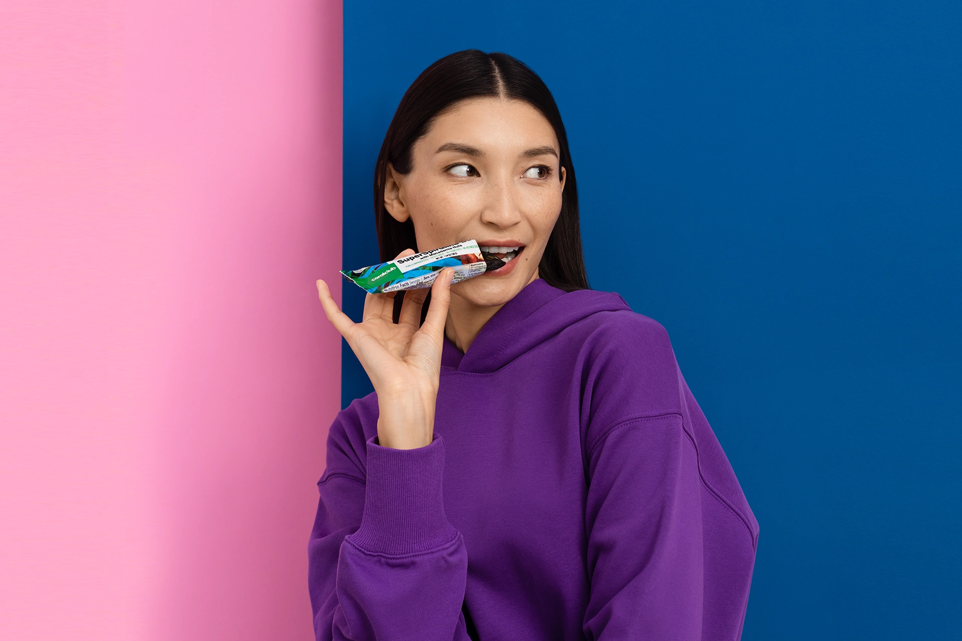 SuperSpirulina Bar with Macadamia Nuts